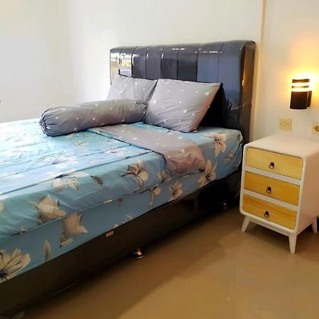 Homestay Omah Putih Bantul Esterno foto